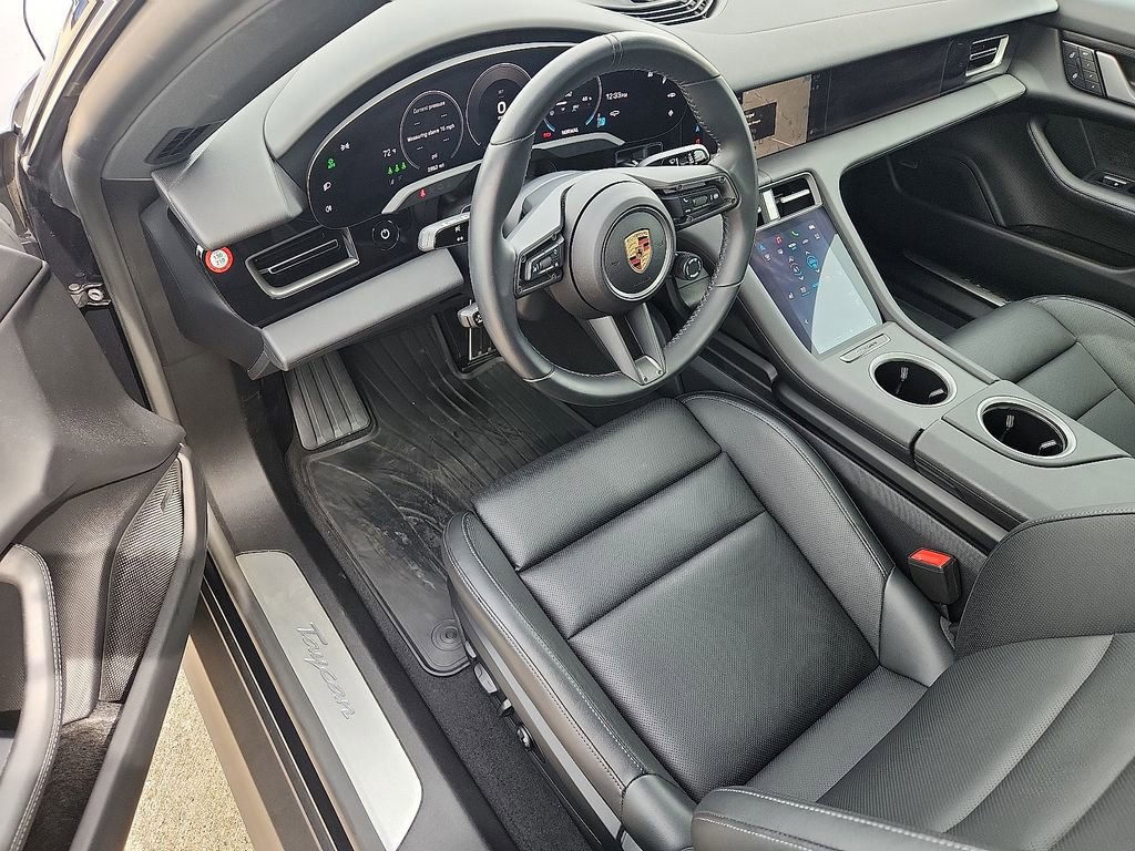 Certified 2025 Porsche Taycan image 4