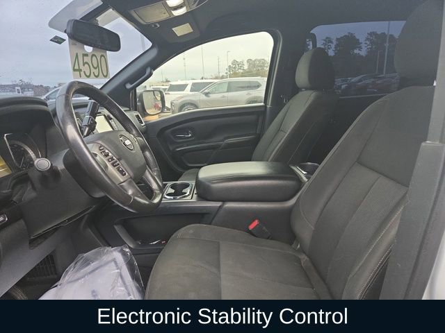 Used 2018 Nissan Titan SV w/ SV Convenience Package image 18