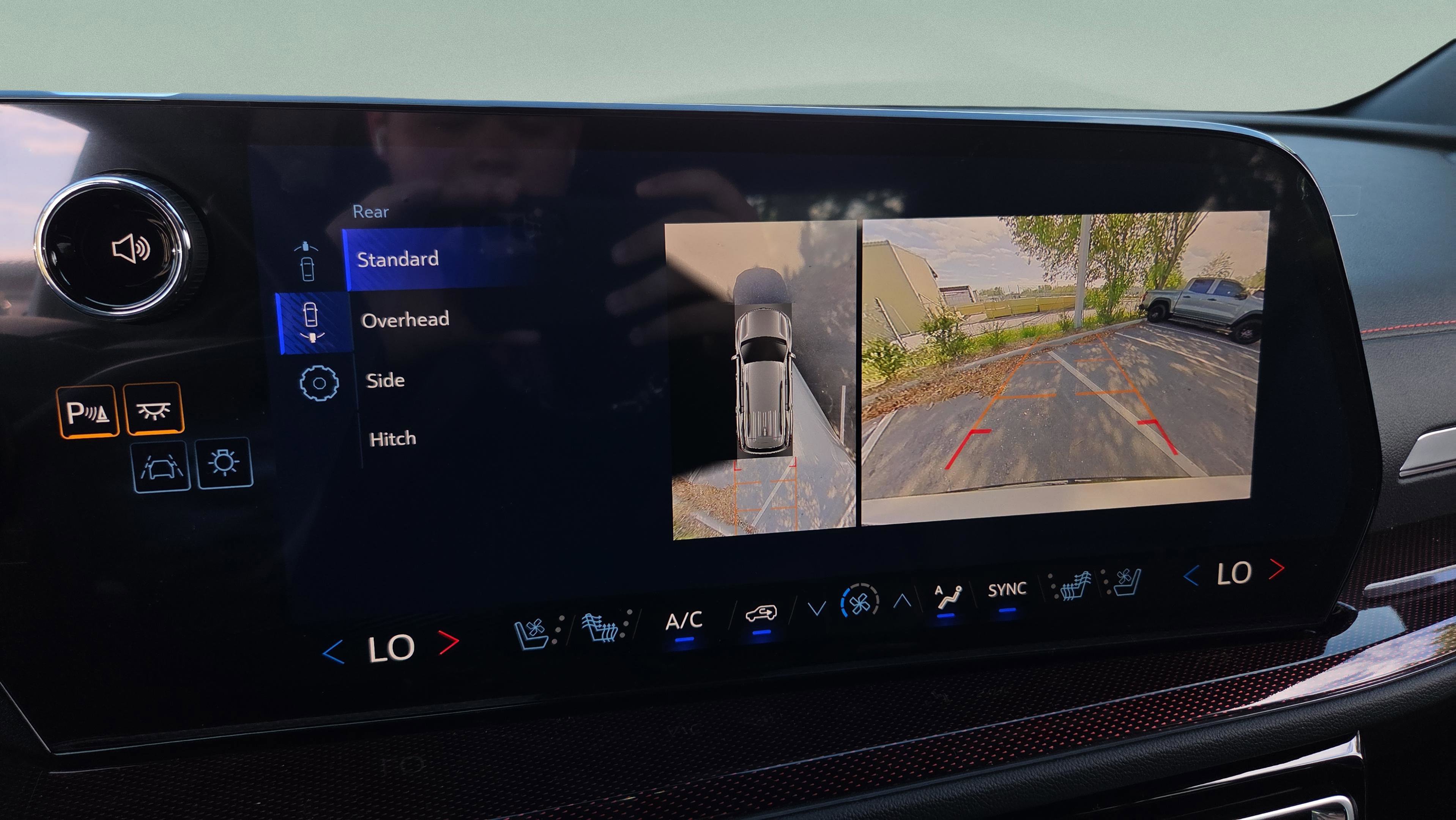 New 2026 Chevrolet Traverse RS w/ LPO, Floor Liner Package FWD image 20