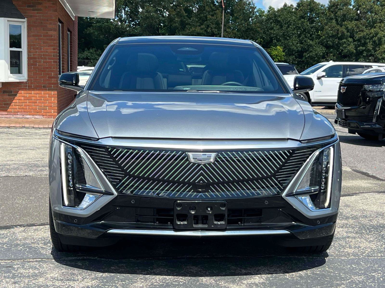 Certified 2024 Cadillac Lyriq Tech AWD/4WD image 2