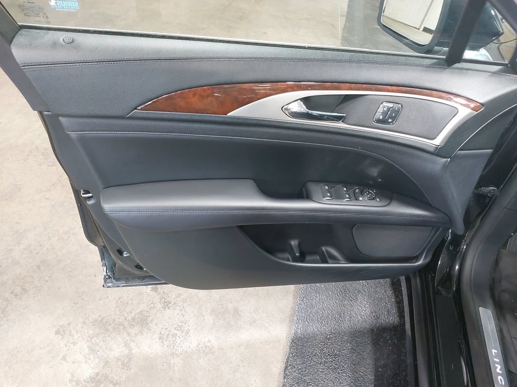 Used 2017 Lincoln MKZ Reserve w/ Technology Package FWD image 28