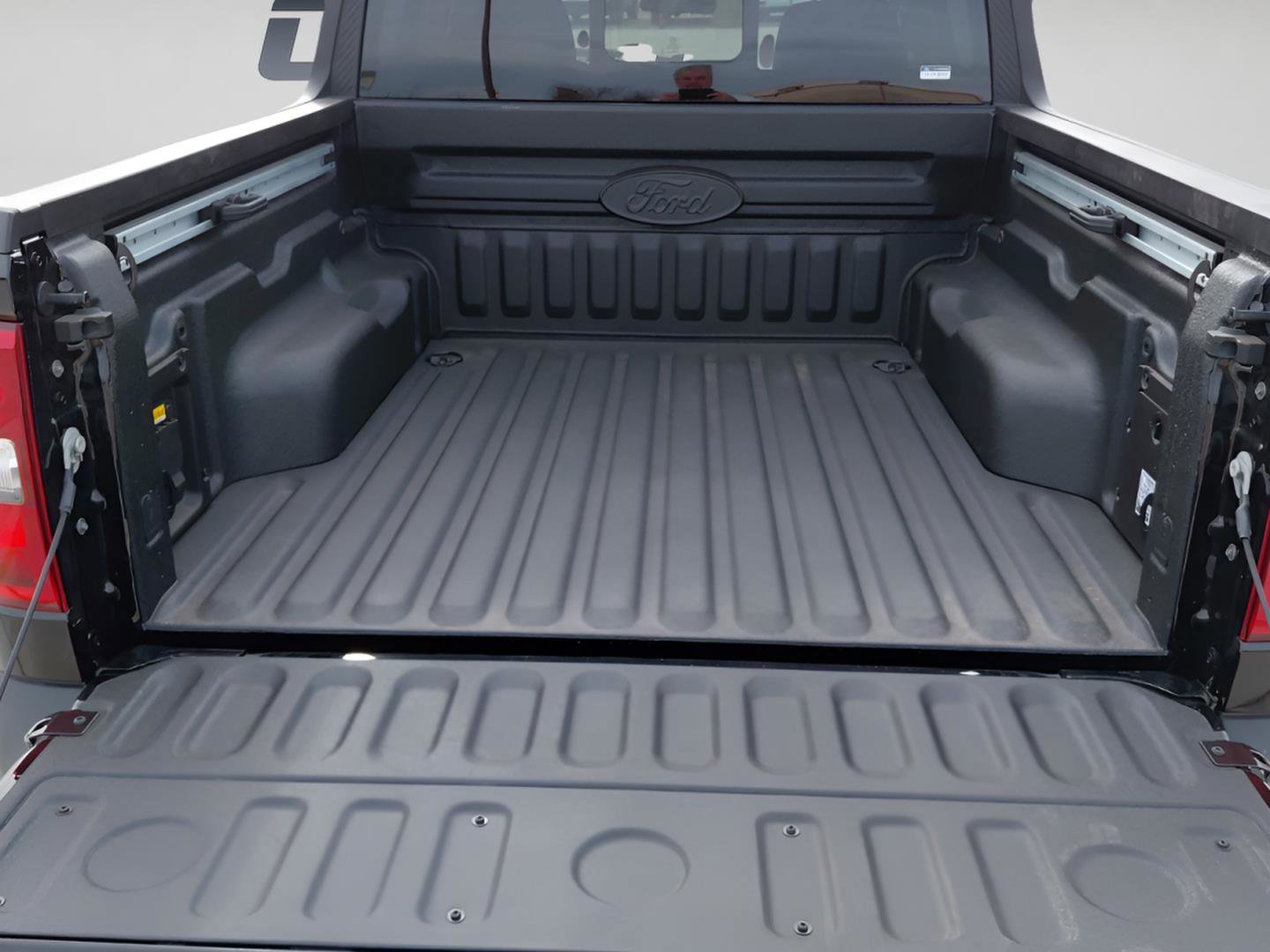 New 2026 Ford Maverick Lariat w/ Black Appearance Package image 19