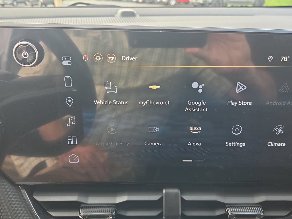 Certified 2025 Chevrolet Equinox RS w/ Safety and Technology Package AWD/4WD image 18