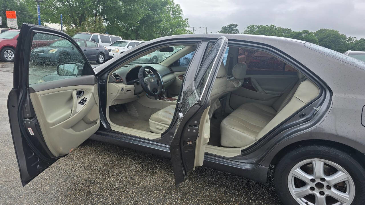 Used 2008 Toyota Camry LE FWD image 8