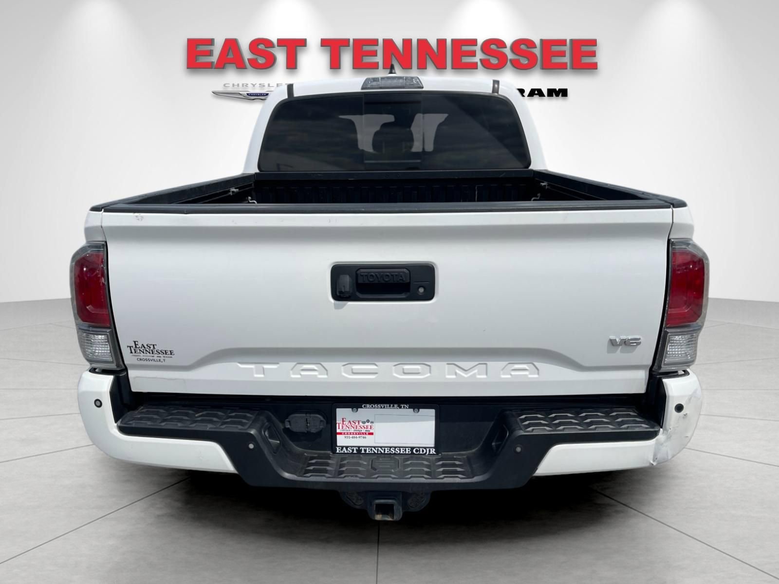 Used 2021 Toyota Tacoma TRD Off-Road w/ Technology Package AWD/4WD image 4