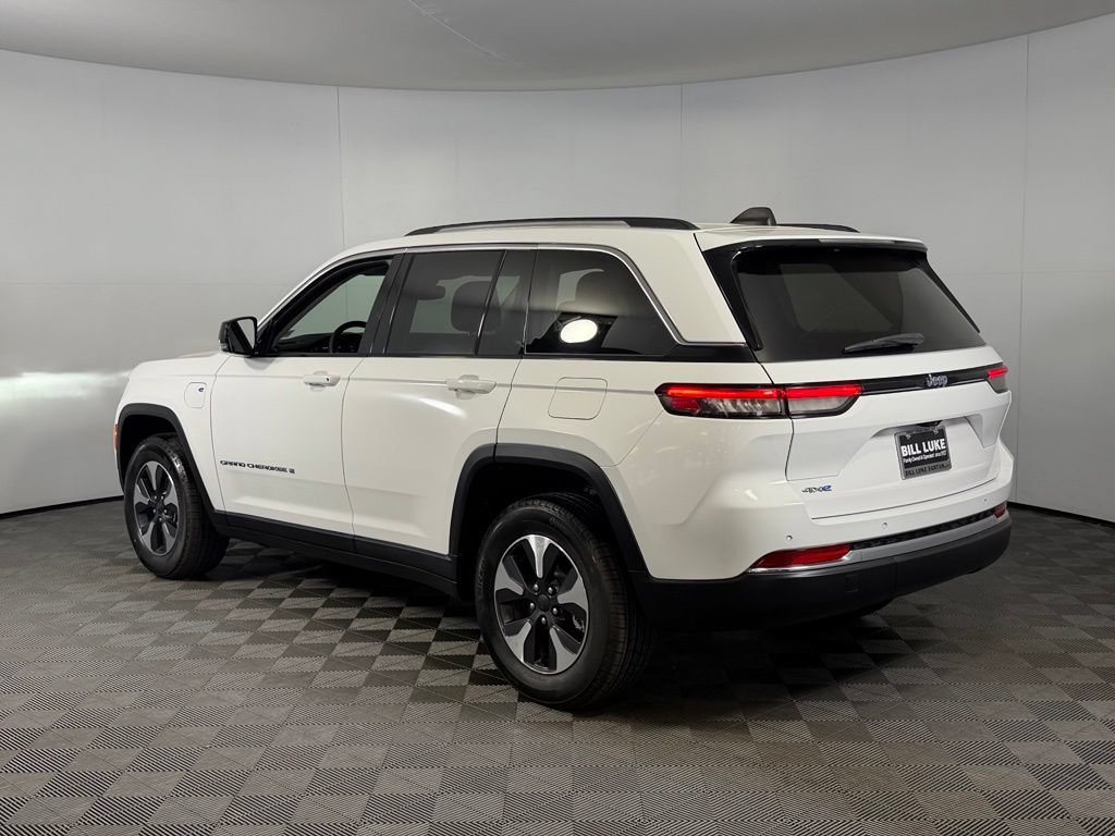 Used 2023 Jeep Grand Cherokee 4WD 4xe image 11