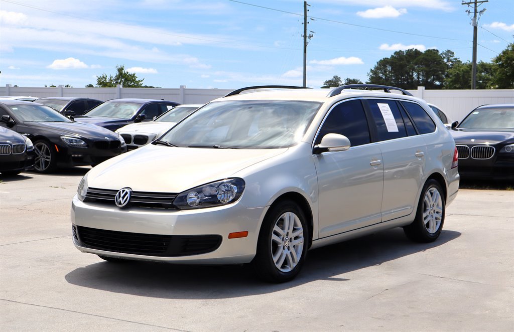 Used 2011 Volkswagen Jetta TDI FWD image 3