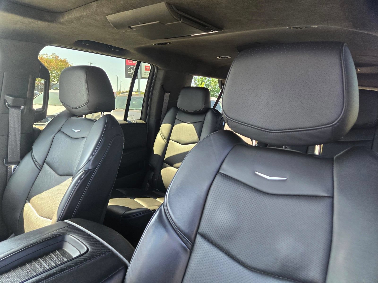 Used 2020 Cadillac Escalade ESV Platinum AWD/4WD image 13
