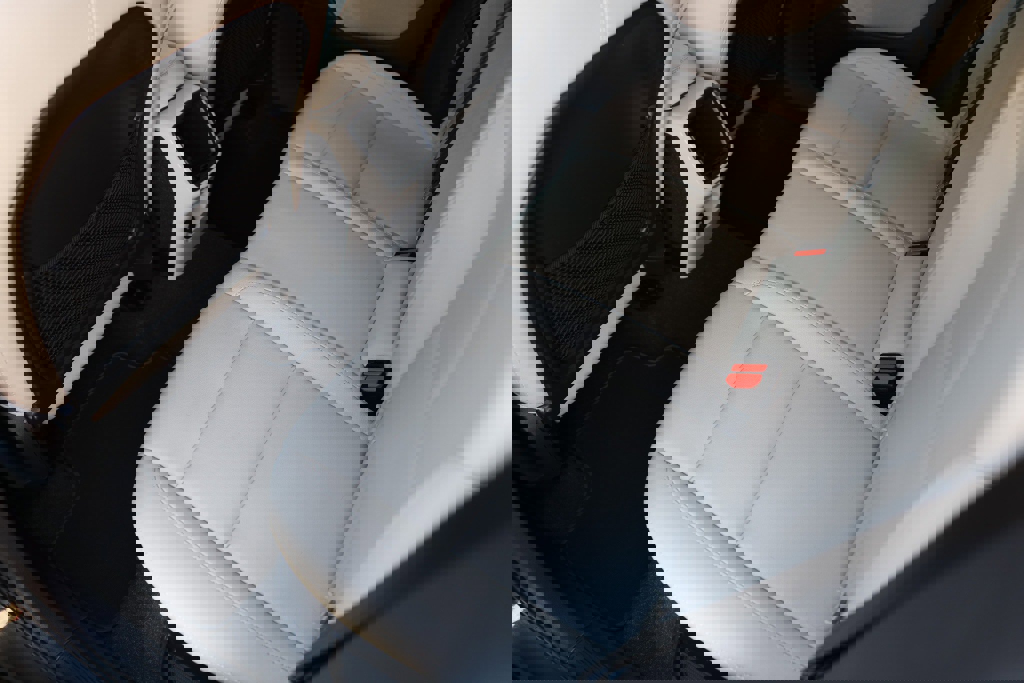 Used 2021 Volvo XC40 T4 Momentum w/ Protection Package Premier image 13