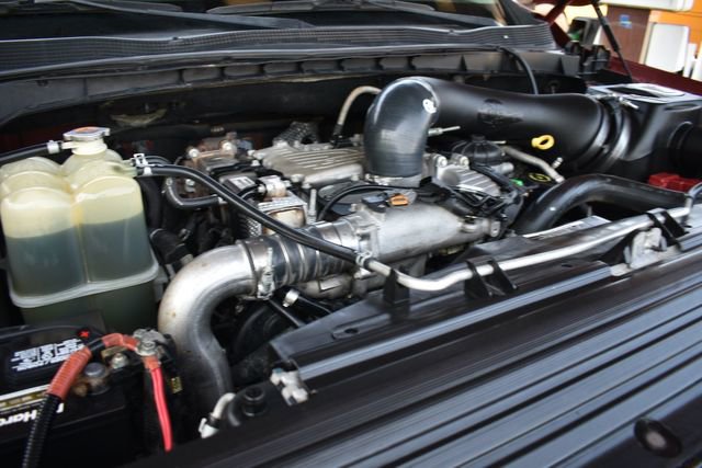 Used 2017 Nissan Titan SV image 18