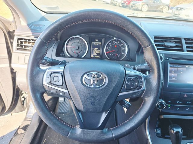 Used 2015 Toyota Camry SE image 12