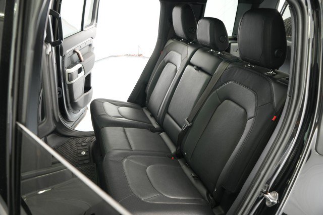Used 2023 Land Rover Defender 110 X-Dynamic SE AWD/4WD image 53