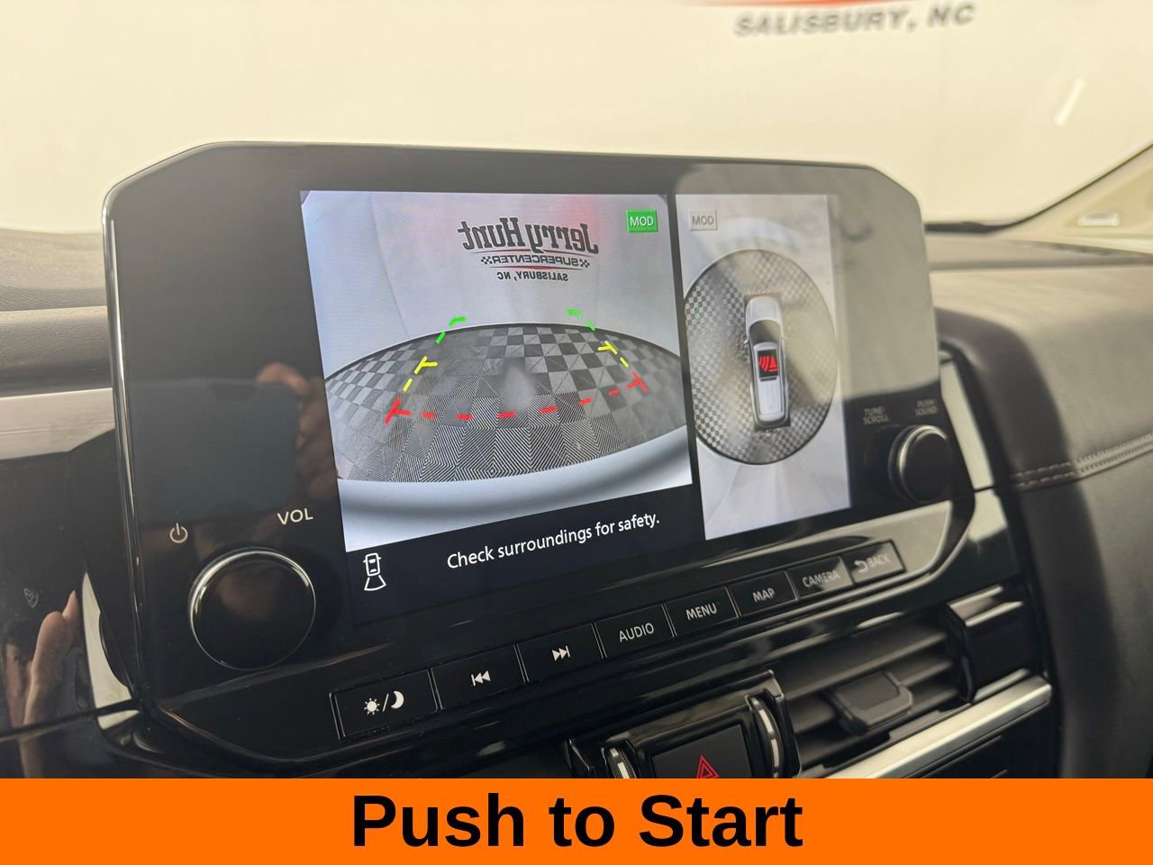 Used 2025 Nissan Pathfinder Platinum image 14