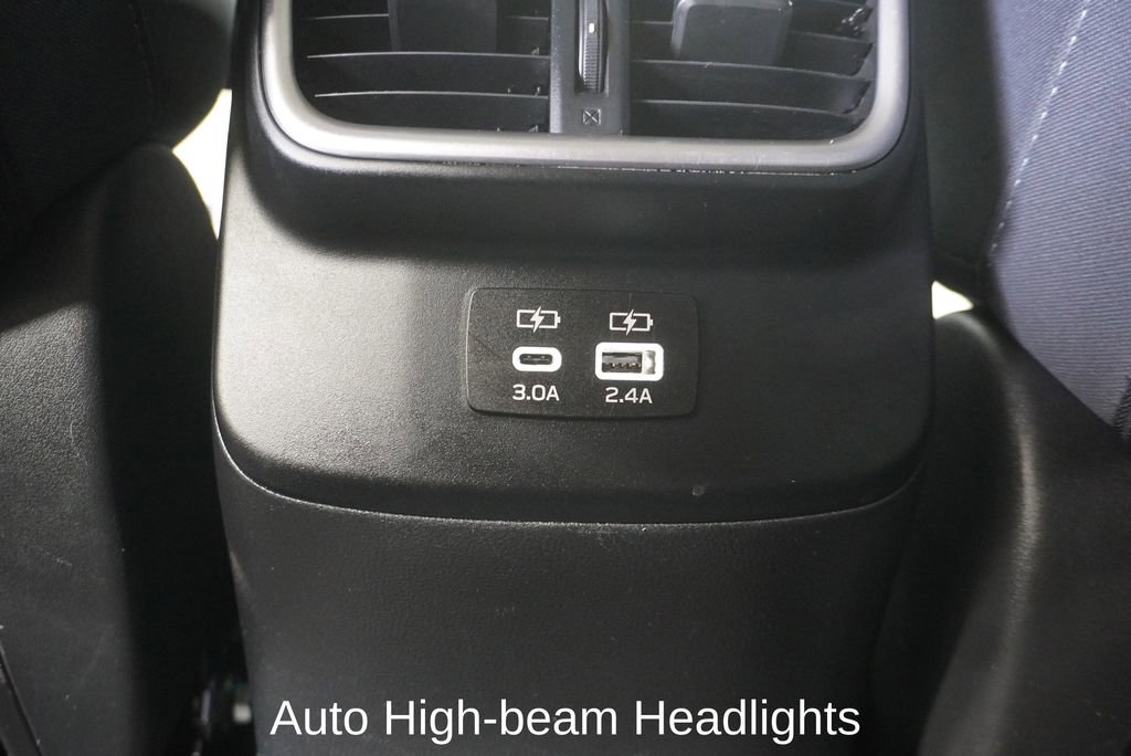 Used 2024 Subaru Outback Premium image 9