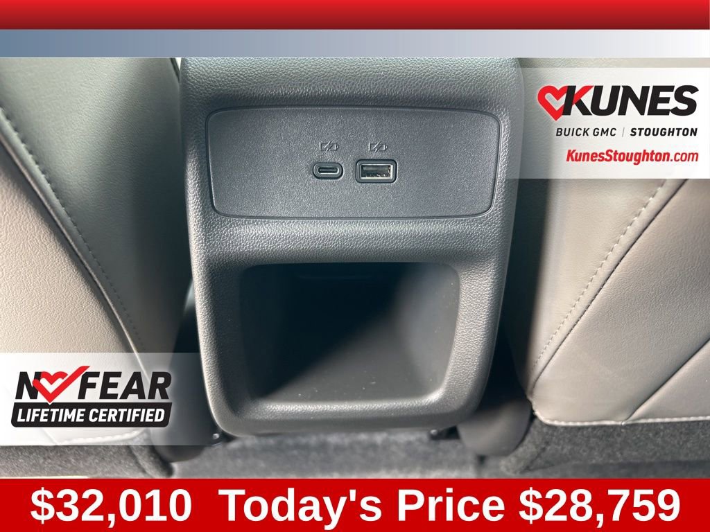 New 2025 Buick Envista Avenir image 45