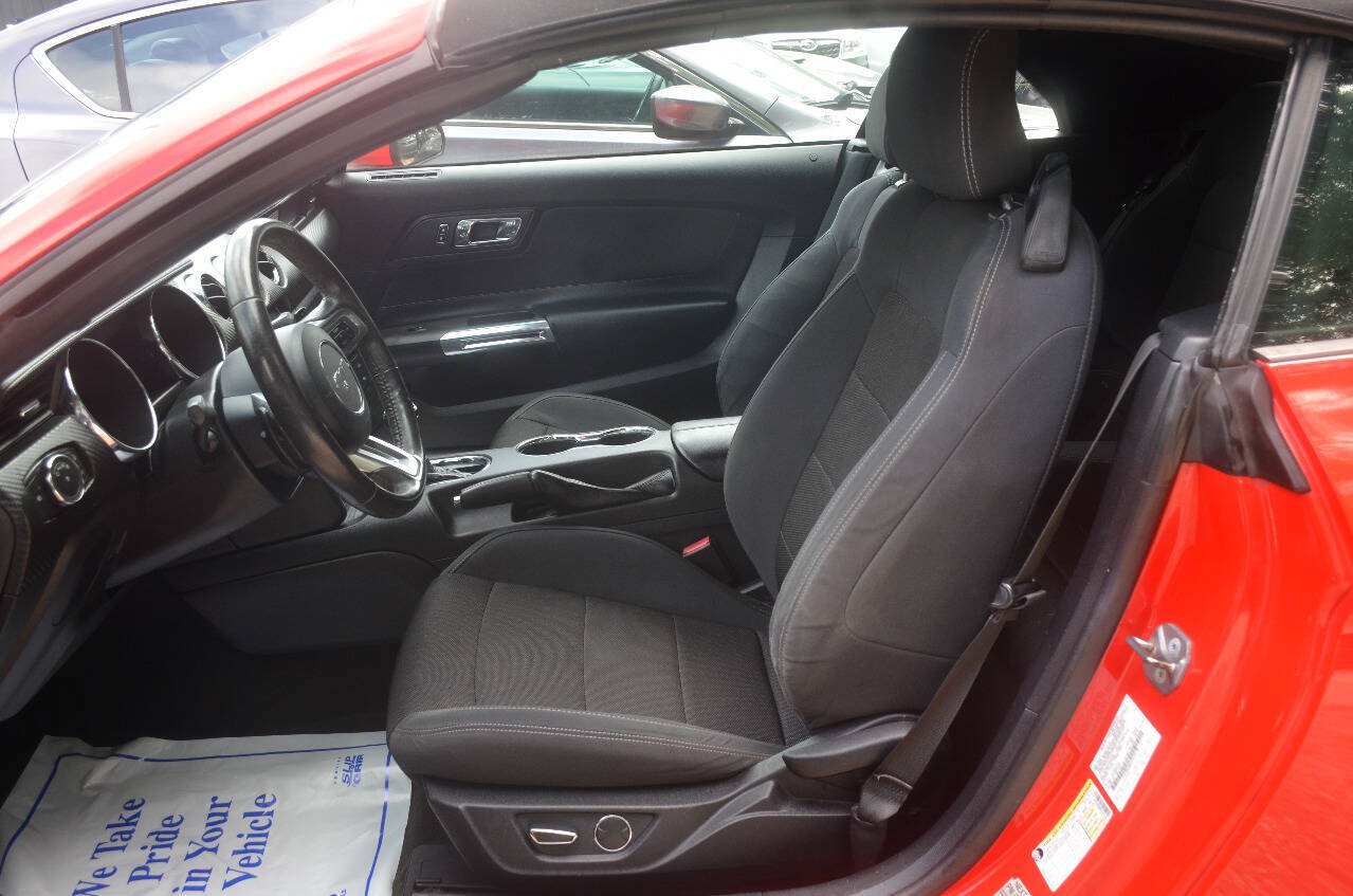 Used 2016 Ford Mustang Convertible w/ Equipment Group 051A RWD image 13