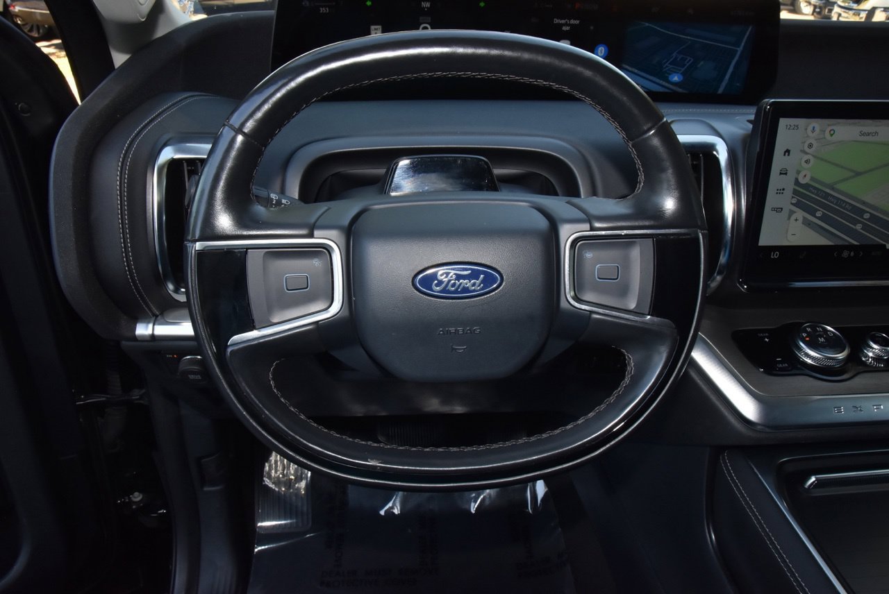 Used 2025 Ford Expedition Max Platinum AWD/4WD image 23