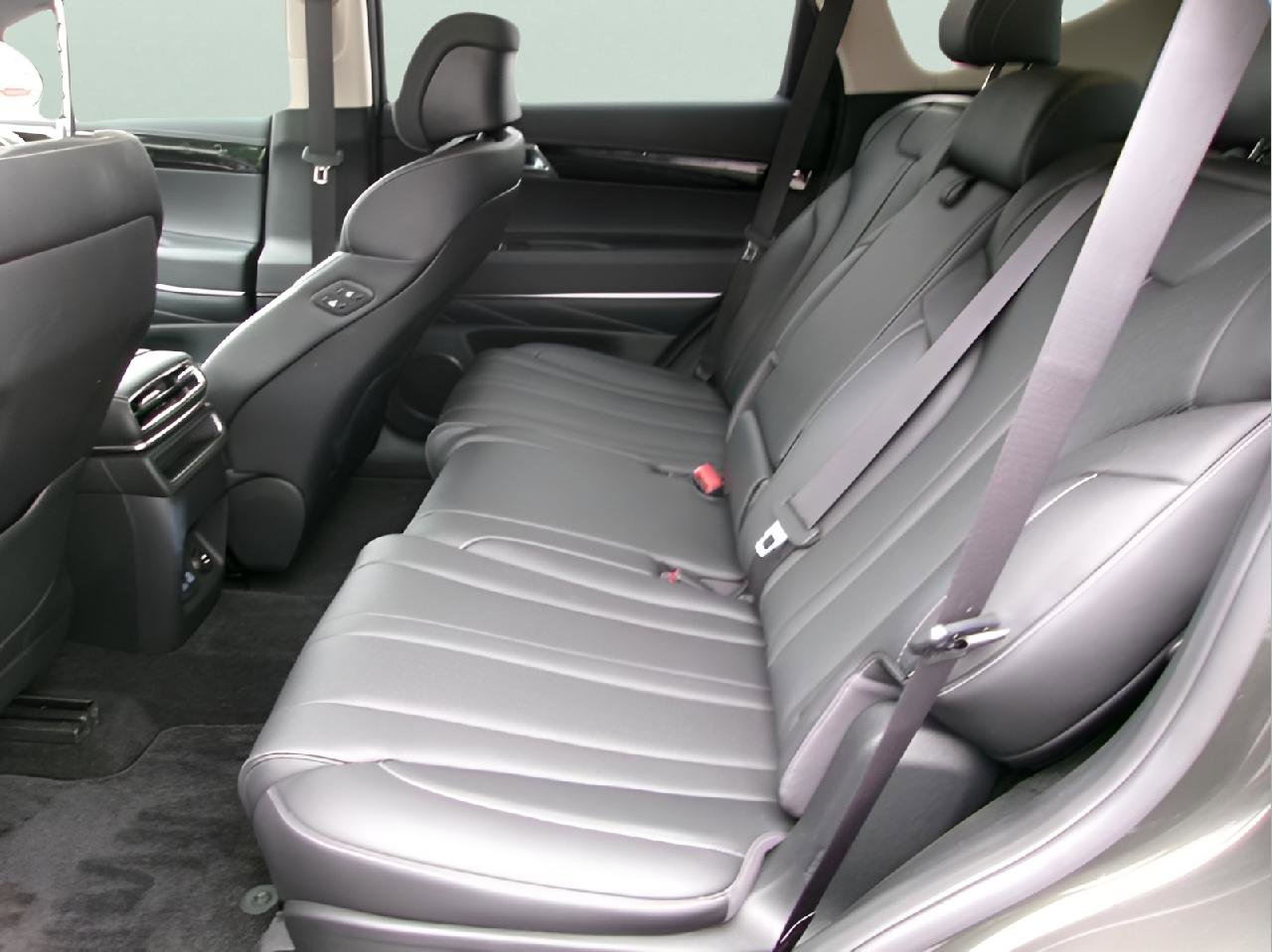 Used 2025 Genesis GV80 2.5T Standard image 10