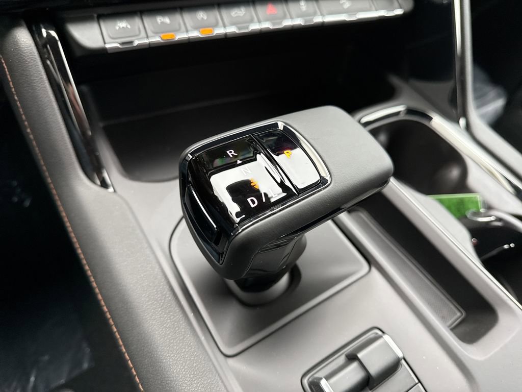 New 2026 GMC Sierra 1500 AT4 w/ AT4 Premium Package AWD/4WD image 16