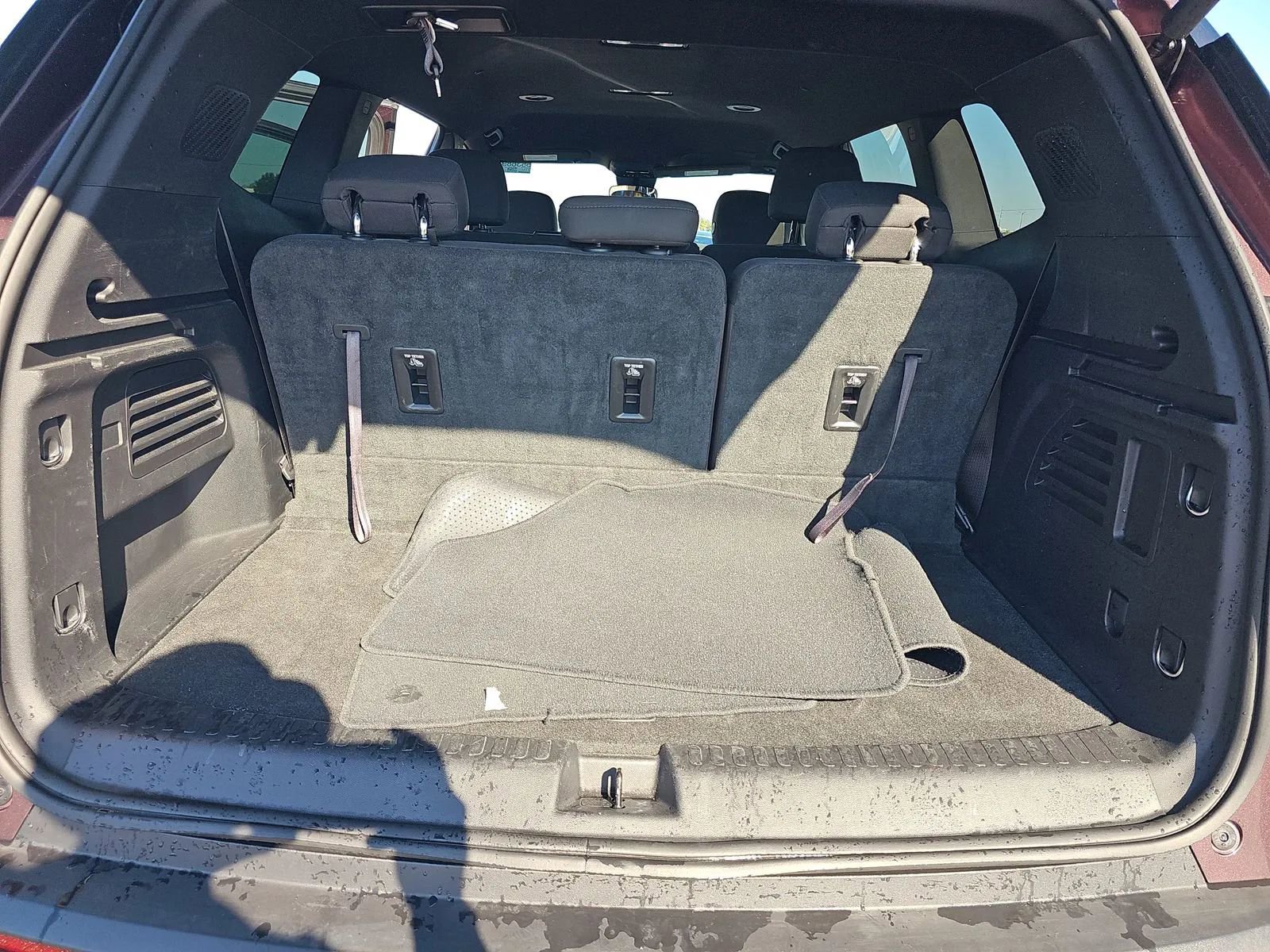 Used 2025 GMC Acadia Elevation image 15