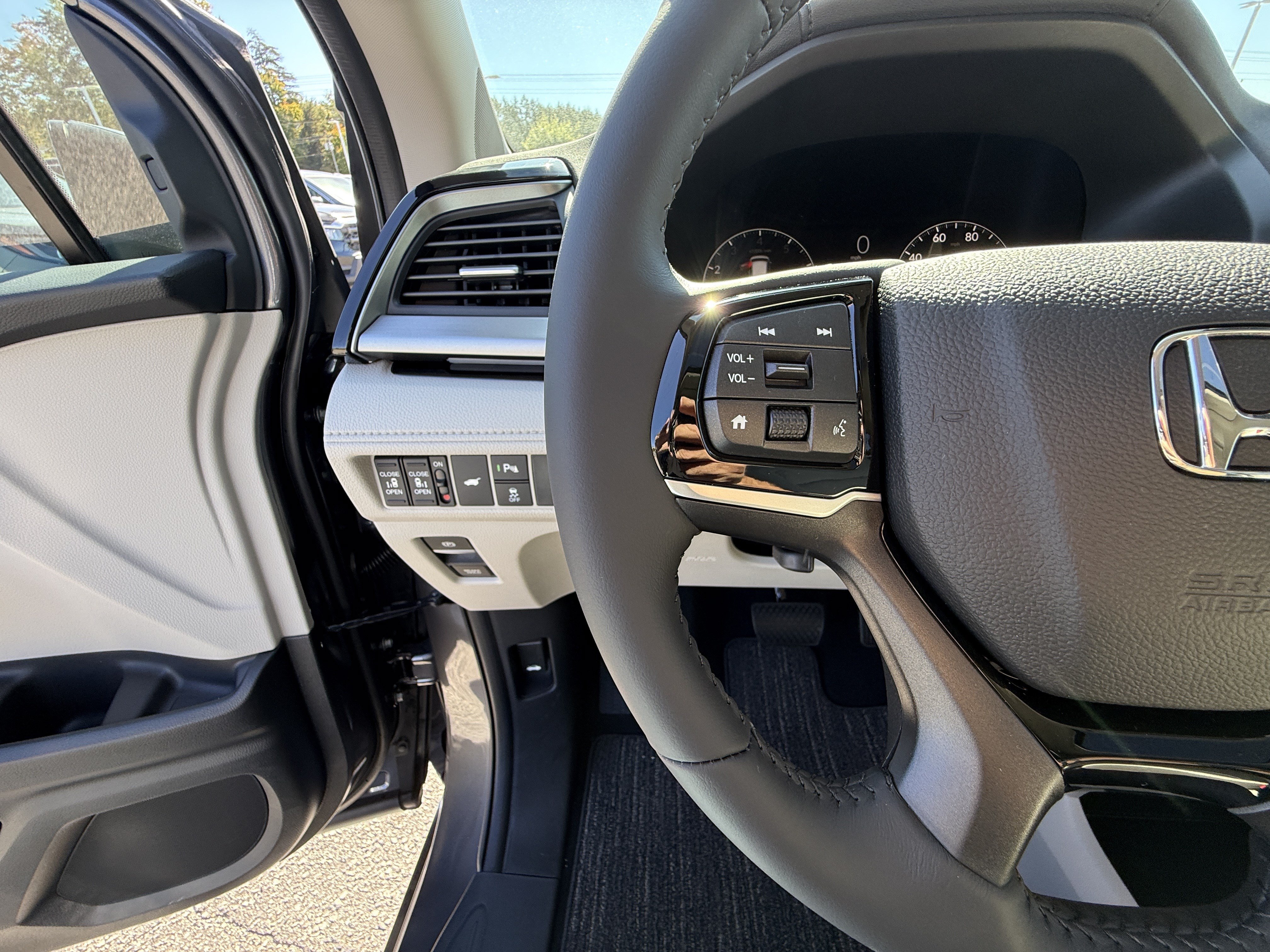 New 2027 Honda Odyssey Touring image 19