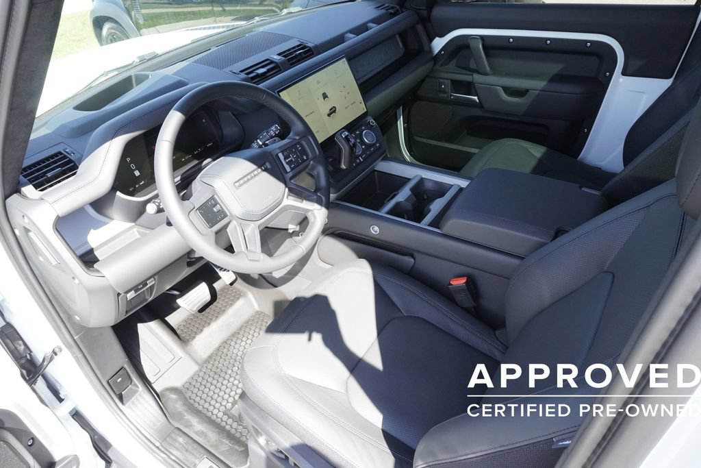 Used 2026 Land Rover Defender 90 V8 AWD/4WD image 18
