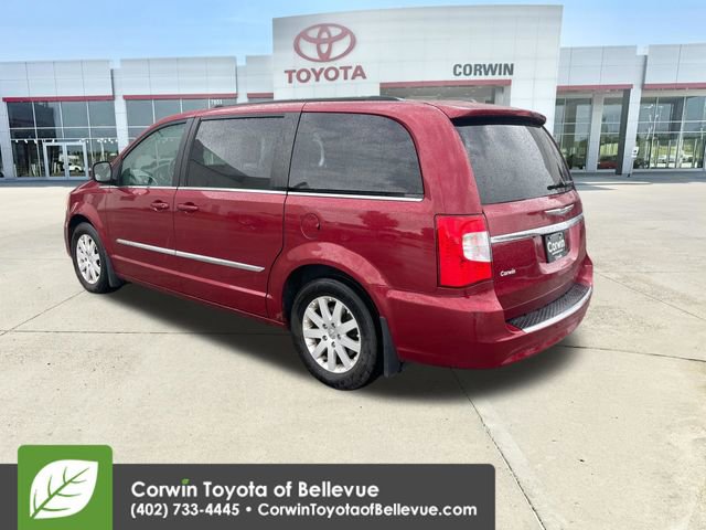 Used 2012 Chrysler Town & Country Touring w/ Entertainment Group #1 FWD image 3