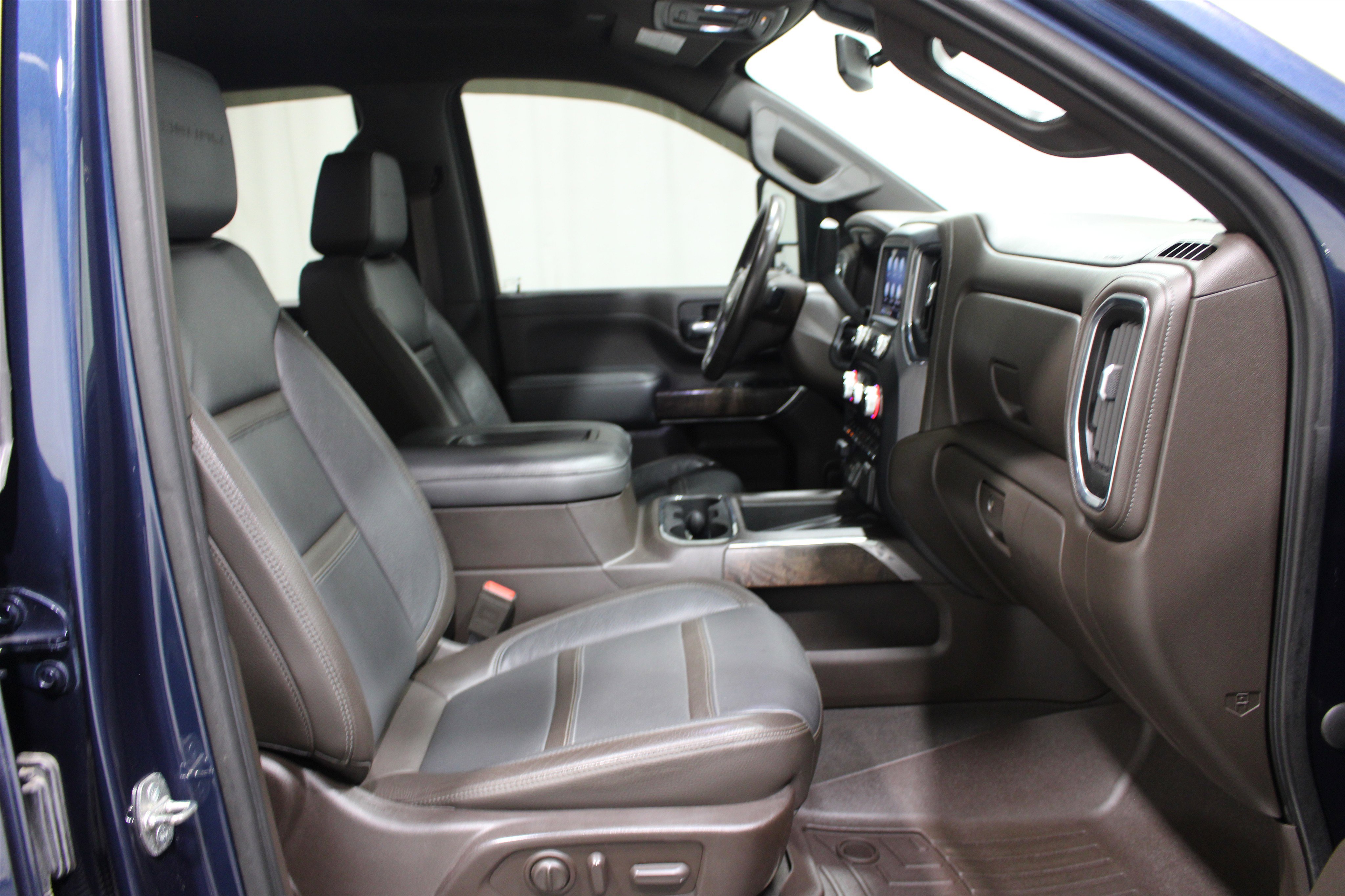 Used 2020 GMC Sierra 2500 Denali AWD/4WD image 25