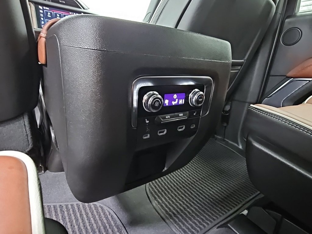 Certified 2024 GMC Yukon Denali Ultimate image 36