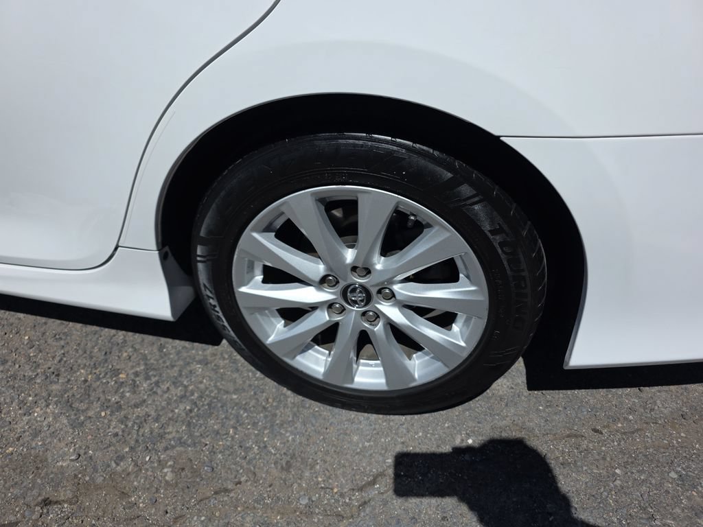 Used 2014 Toyota Camry SE w/ Leather Package FWD image 34