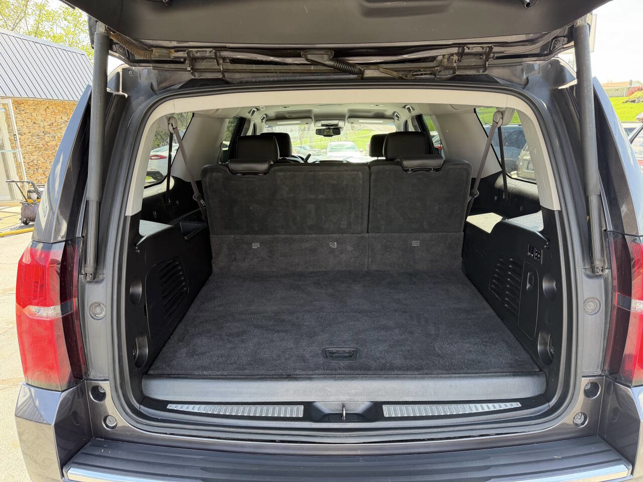 Used 2017 Chevrolet Suburban Premier AWD/4WD image 8