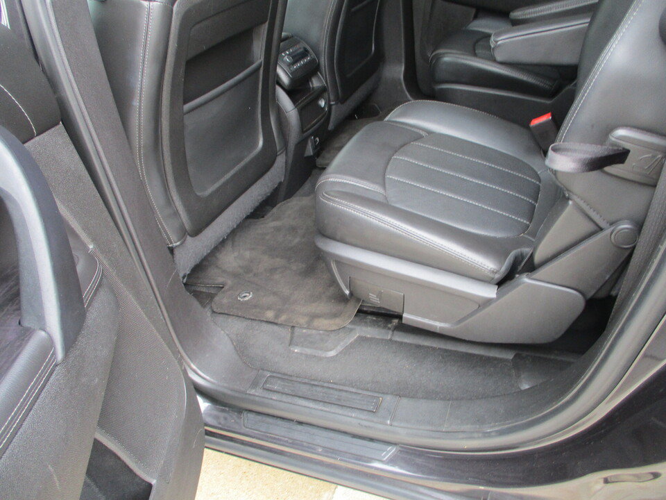 Used 2017 Buick Enclave Leather AWD/4WD image 8