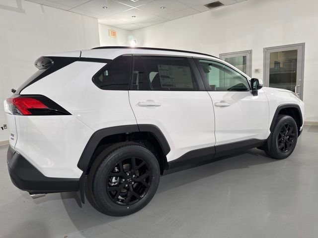 New 2025 Toyota RAV4 XLE image 15