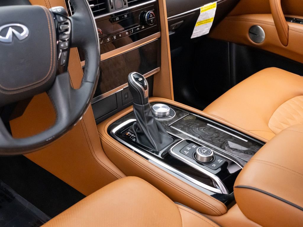 Used 2023 INFINITI QX80 Sensory w/ All-Season Package AWD/4WD image 12