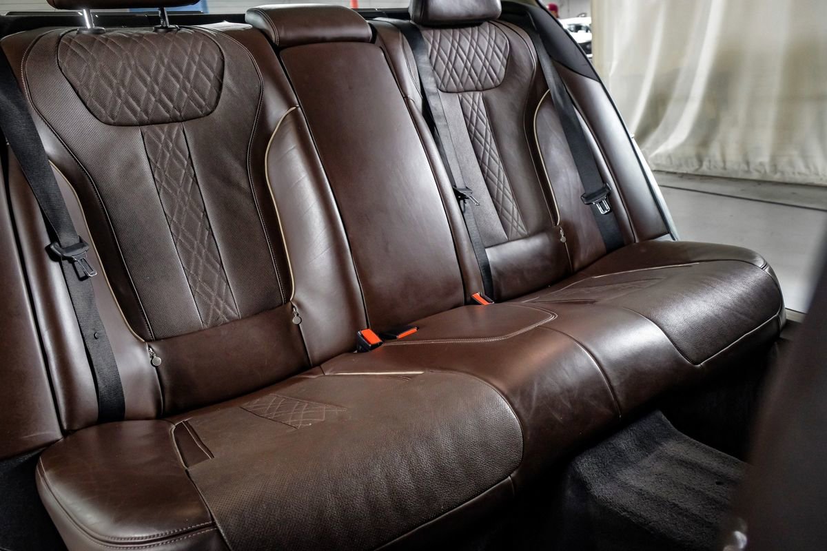 Used 2017 BMW 740i xDrive image 30