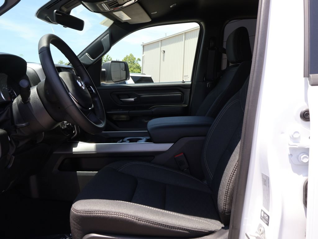 New 2026 RAM 1500 Express AWD/4WD image 22
