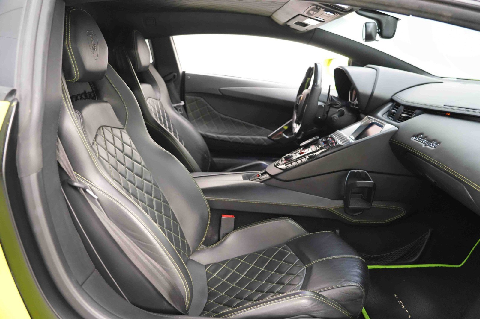 Used 2015 Lamborghini Aventador LP 700-4 image 25