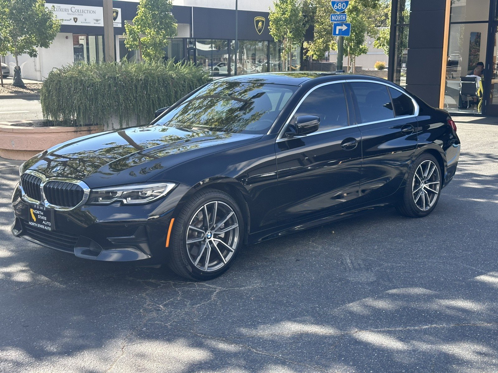 Used 2019 BMW 330i Sedan w/ Convenience Package RWD image 3