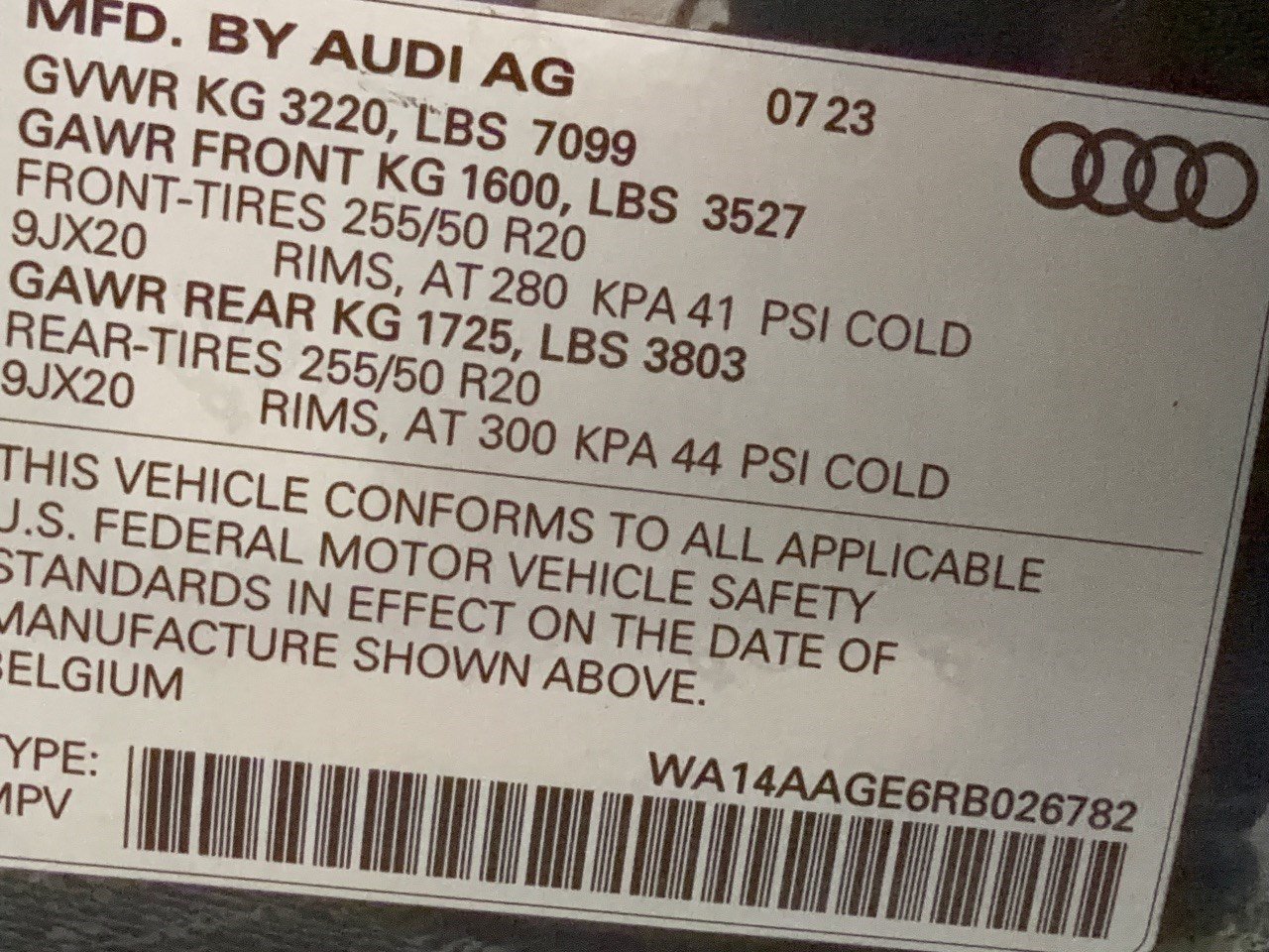 Certified 2024 Audi Q8 e-tron Premium AWD/4WD image 32