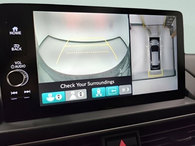 Used 2025 Honda Pilot Black Edition image 29