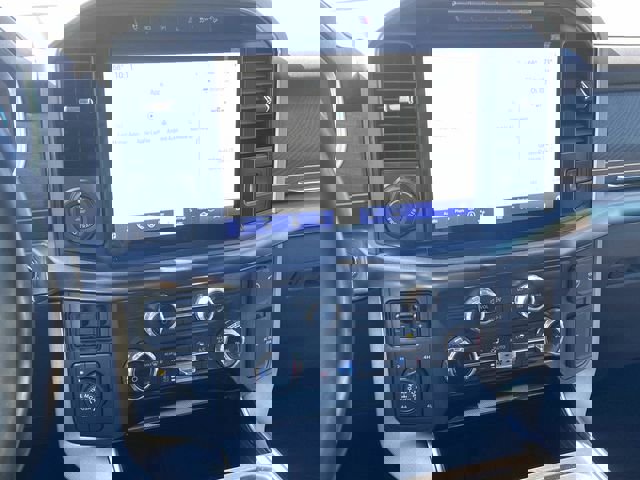 Certified 2022 Ford F150 Platinum w/ Equipment Group 701A High AWD/4WD image 27