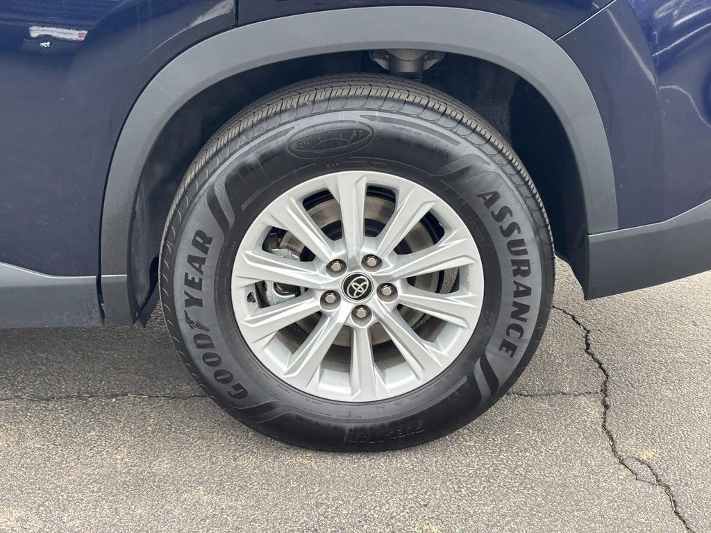 Used 2025 Toyota Grand Highlander AWD image 13