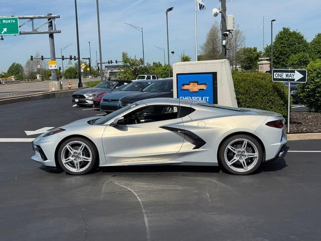 Used 2024 Chevrolet Corvette Stingray Preferred Cpe w/ 2LT RWD image 2