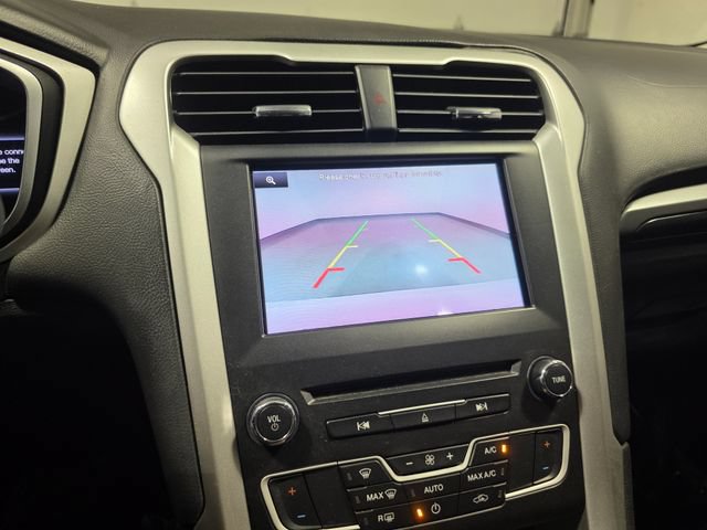 Used 2016 Ford Fusion SE FWD image 21