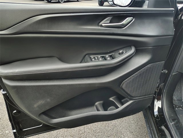 New 2025 Jeep Grand Cherokee L Laredo image 8