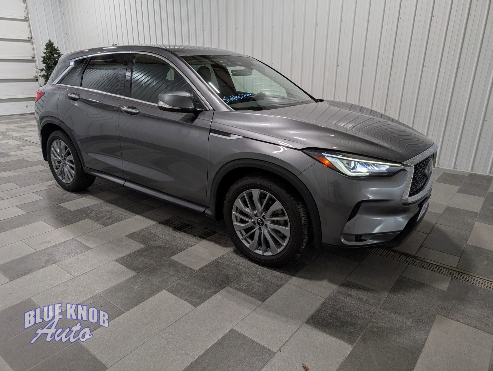 Used 2023 INFINITI QX50 Pure image 5