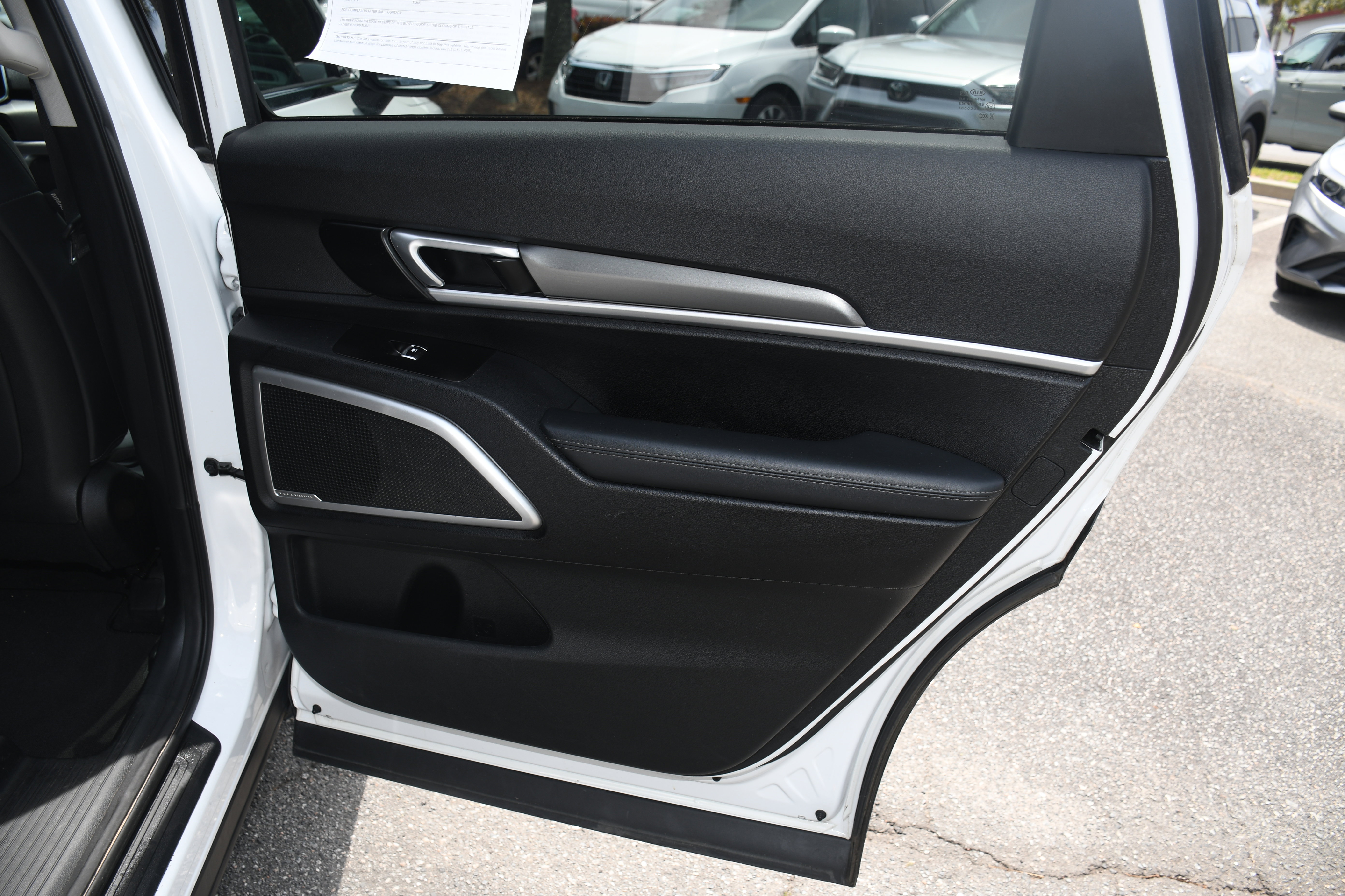 Used 2020 Kia Telluride LX FWD image 18