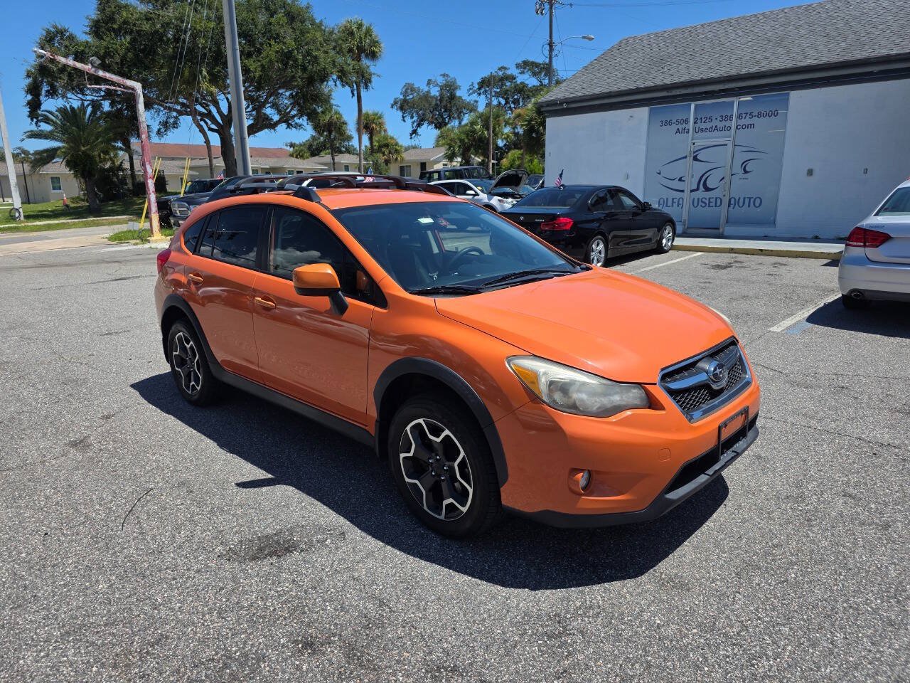 Used 2014 Subaru Crosstrek 2.0i Premium AWD/4WD image 2