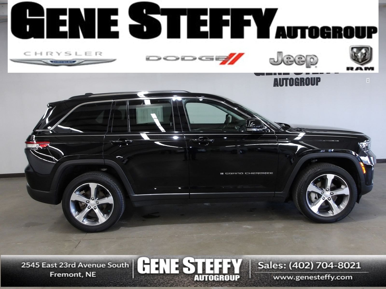 Used 2023 Jeep Grand Cherokee Limited w/ Luxury Tech Group II