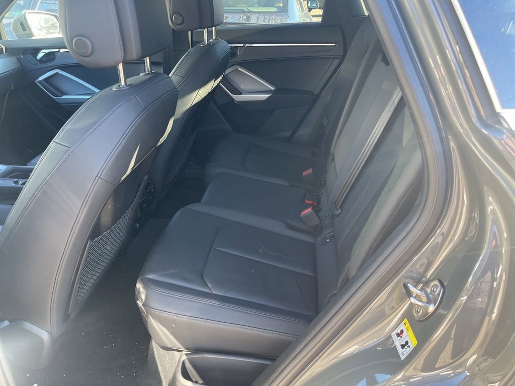 Used 2025 Audi Q3 2.0T Premium image 10